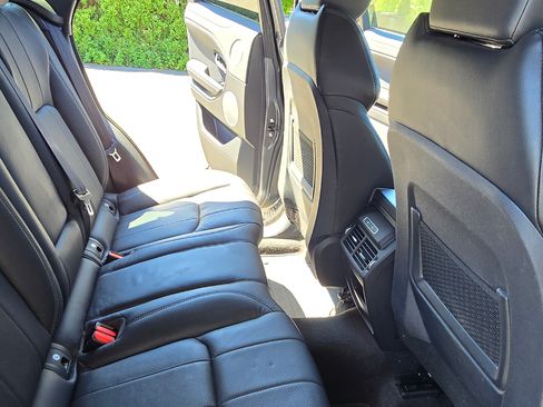 Used 2018 Land Rover Range Rover Evoque Landmark Edition image 13