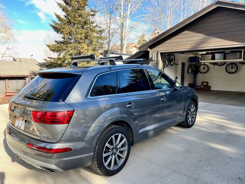 Used 2018 Audi Q7 3.0T Premium Plus image 2