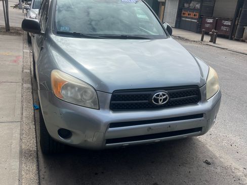 Used 2007 Toyota RAV4 4WD image 2