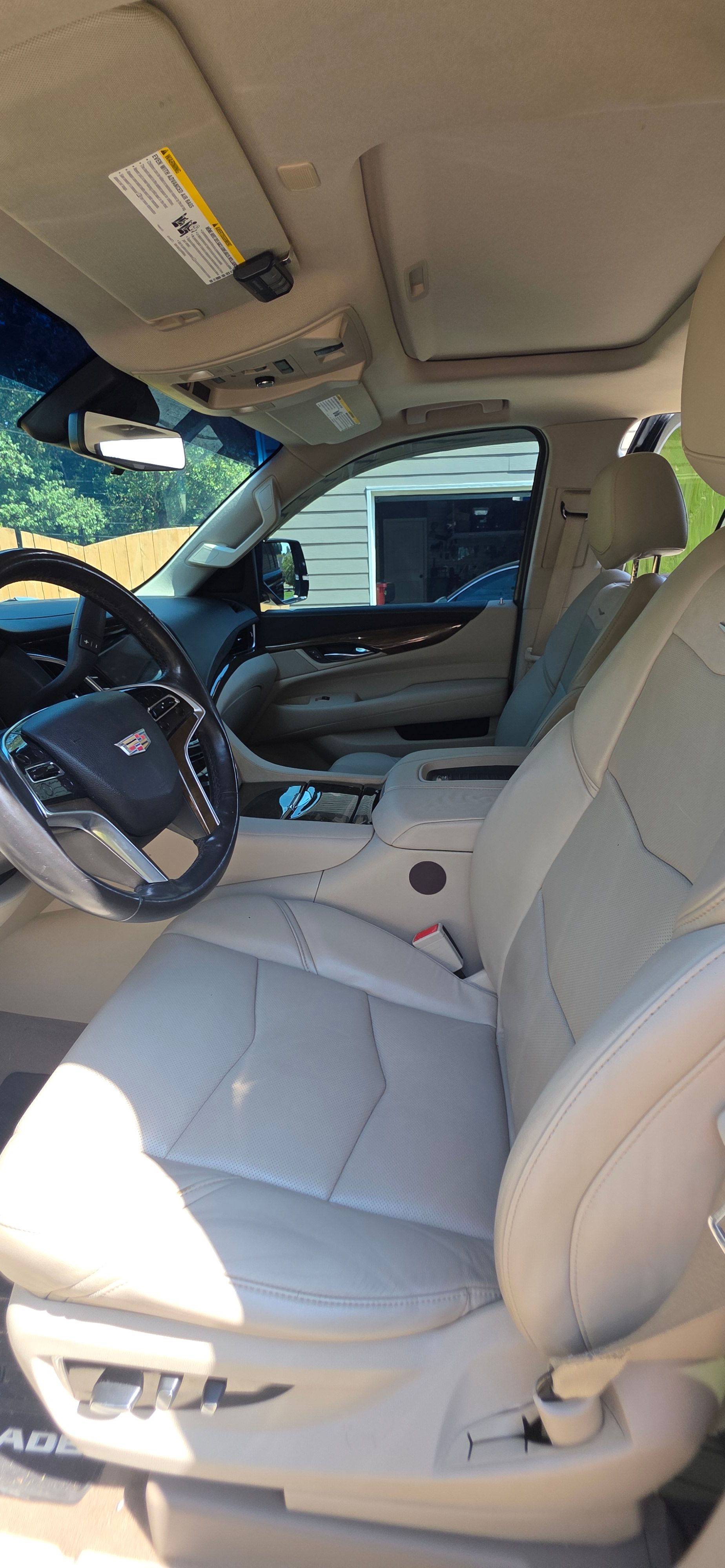 Used 2018 Cadillac Escalade ESV Luxury AWD/4WD image 6