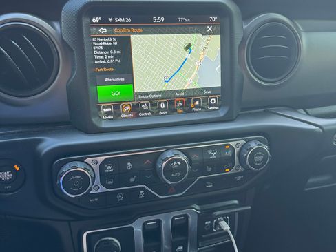 Used 2022 Jeep Wrangler Sport AWD/4WD image 13