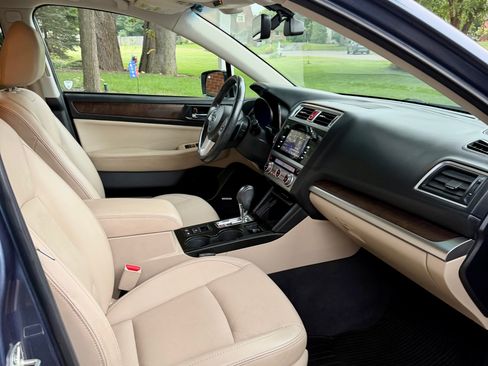 Used 2017 Subaru Outback 2.5i Limited AWD/4WD image 10