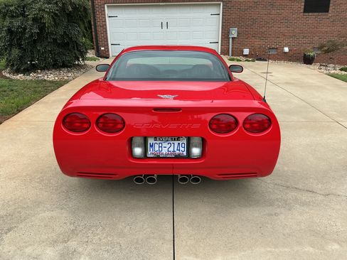 Used 2003 Chevrolet Corvette Z06 w/ Memory Package, 3 Drivers RWD image 10