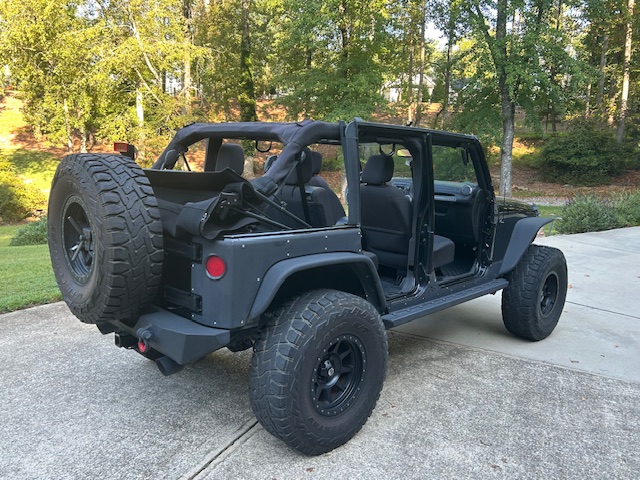 Used 2016 Jeep Wrangler Unlimited Sport w/ Quick Order Package 24S AWD/4WD image 4
