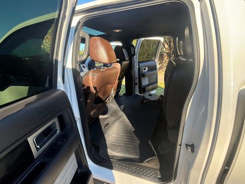 Used 2011 Ford F150 Platinum image 12