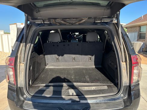 Used 2021 Chevrolet Suburban RST w/ Luxury Package image 10