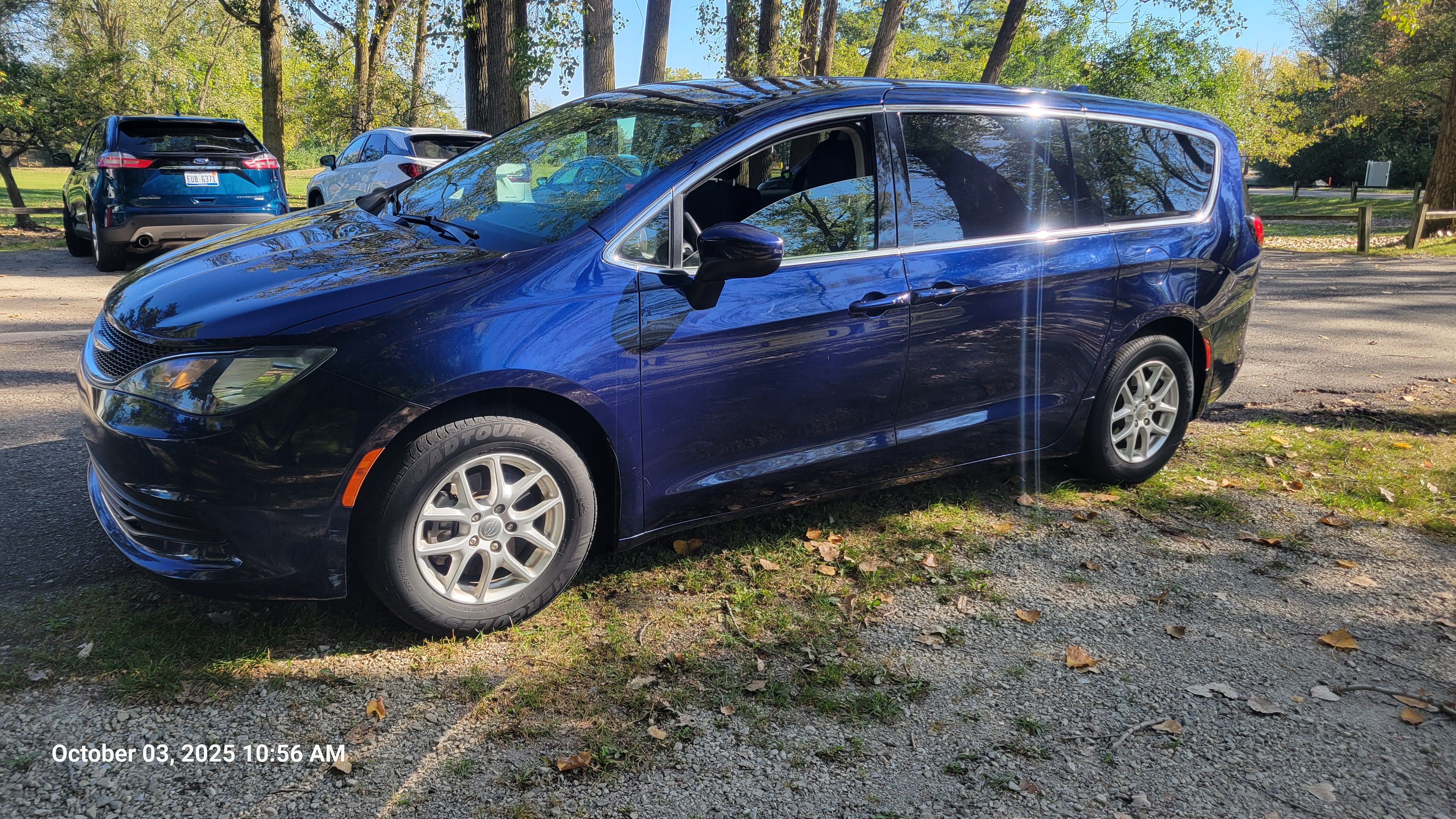 Used 2018 Chrysler Pacifica Touring w/ Security Group FWD image 8