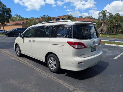 Used 2017 Nissan Quest SV image 9
