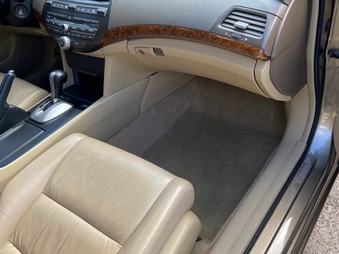 Used 2009 Honda Accord EX-L image 9