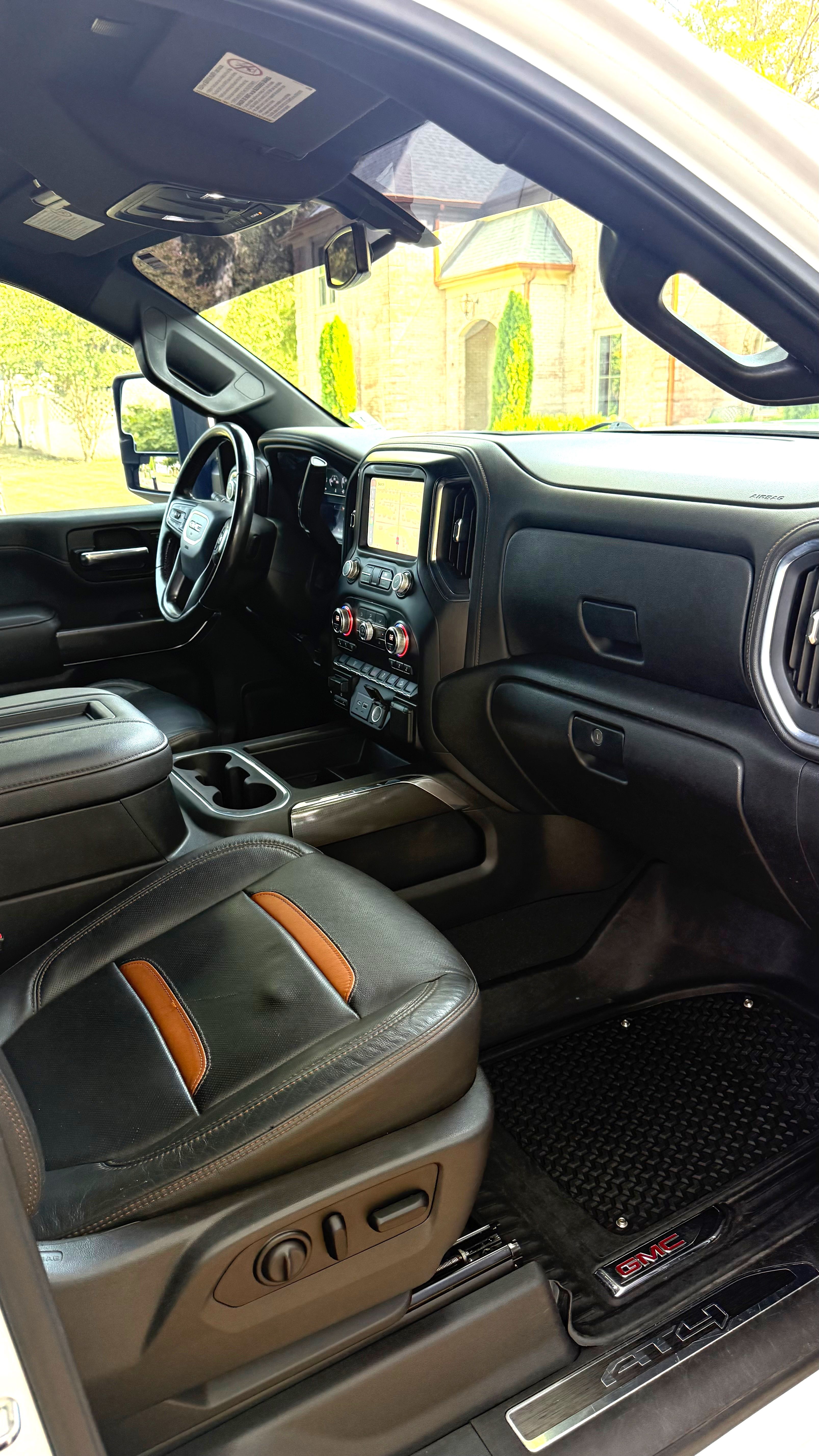 Used 2022 GMC Sierra 2500 AT4 w/ Gooseneck/5TH Wheel Package AWD/4WD image 17