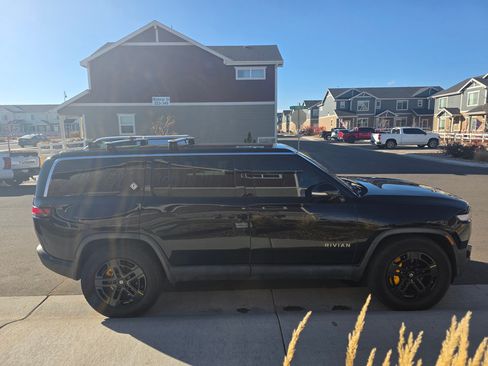 Used 2023 Rivian R1S Adventure image 6