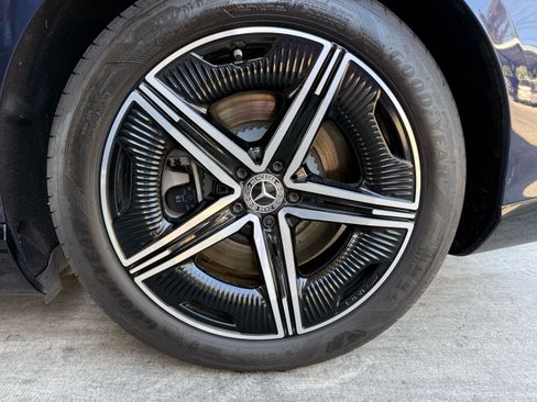 Used 2023 Mercedes-Benz EQS 580 EQS 580 4MATIC Sedan 4D image 23