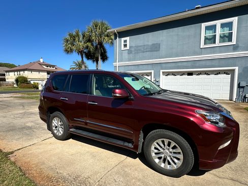 Used 2016 Lexus GX 460 w/ Premium Package image 2