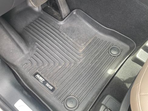 Used 2020 Ford Explorer Limited RWD image 11