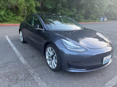 Used 2020 Tesla Model 3 RWD image 5