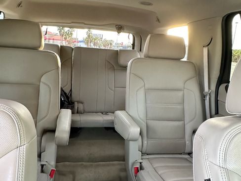 Used 2018 GMC Yukon Denali w/ Denali Ultimate Package image 9