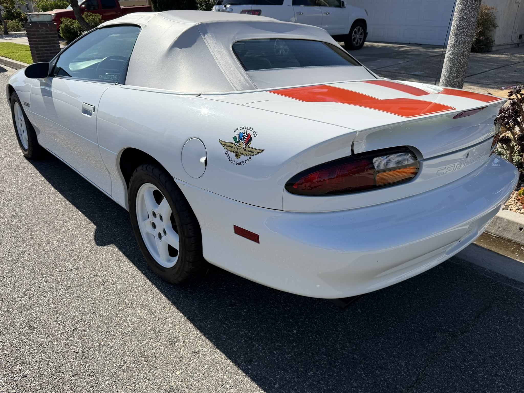Used 1997 Chevrolet Camaro Z28 w/ Preferred Equipment Group 2 RWD image 13