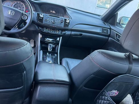 Used 2017 Honda Accord Sport Special Edition image 13