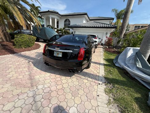 Used 2017 Cadillac CTS V w/ Luxury Package RWD image 11