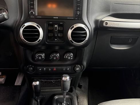 Used 2016 Jeep Wrangler Unlimited Sahara w/ Max Tow Package image 15