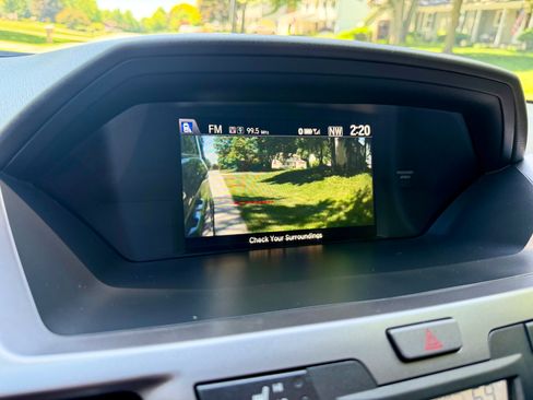 Used 2017 Honda Odyssey EX-L image 18