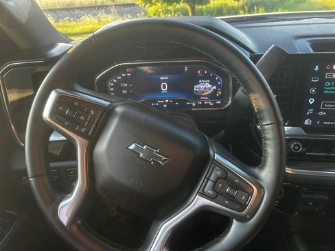 Used 2025 Chevrolet Silverado 2500 LT w/ Trail Boss Package AWD/4WD image 23