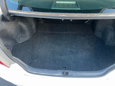 Used 2017 Toyota Camry SE image 8