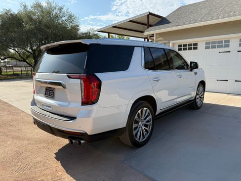 Used 2021 GMC Yukon Denali w/ Denali Premium Package AWD/4WD image 6