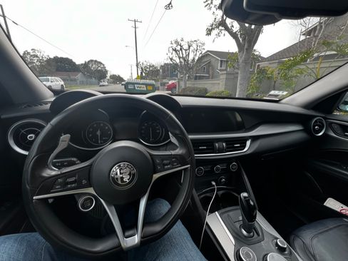 Used 2019 Alfa Romeo Stelvio Sport w/ Quick Order Package 22K Sport image 9