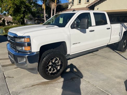 Used 2015 Chevrolet Silverado 2500 LT w/ LT Convenience Package image 1