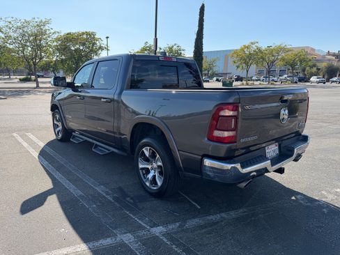 Used 2019 RAM 1500 Laramie AWD/4WD image 4