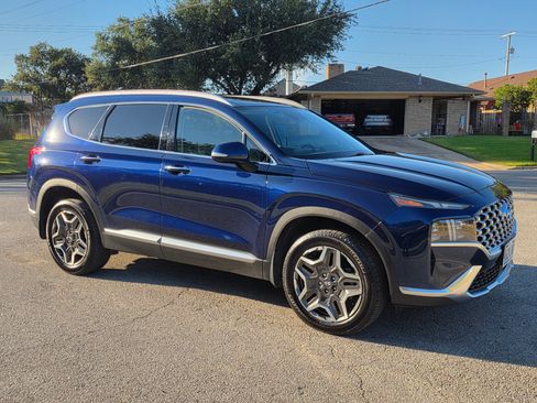 Used 2023 Hyundai Santa Fe Limited w/ Cargo Package image 2
