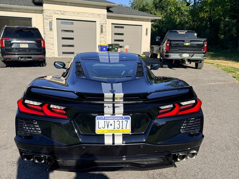 Used 2020 Chevrolet Corvette Stingray Coupe w/ Z51 Performance Package RWD image 11