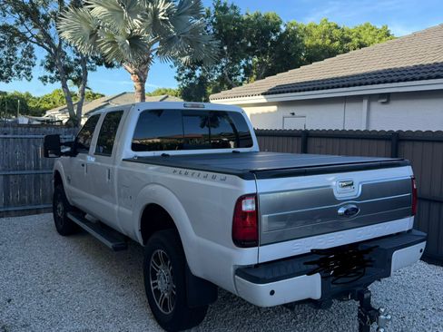 Used 2016 Ford F350 Platinum w/ FX4 Off-Road Package AWD/4WD image 4