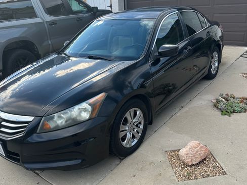 Used 2011 Honda Accord SE image 2