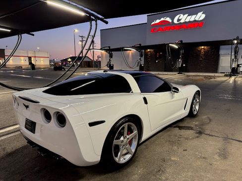 Used 2005 Chevrolet Corvette Coupe 2D w/ Preferred Equipment Group image 5