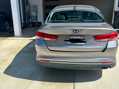 Used 2016 Kia Optima LX w/ Technology Package FWD image 2