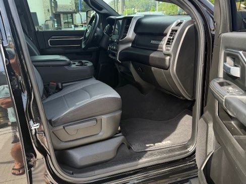 Used 2024 RAM 2500 Big Horn w/ Bed Utility Group image 9