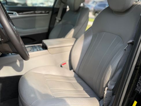 Used 2015 Hyundai Genesis 3.8 w/ Option Group 02 image 11