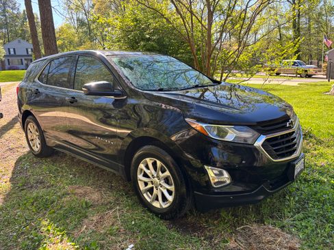 Used 2018 Chevrolet Equinox LT FWD image 4
