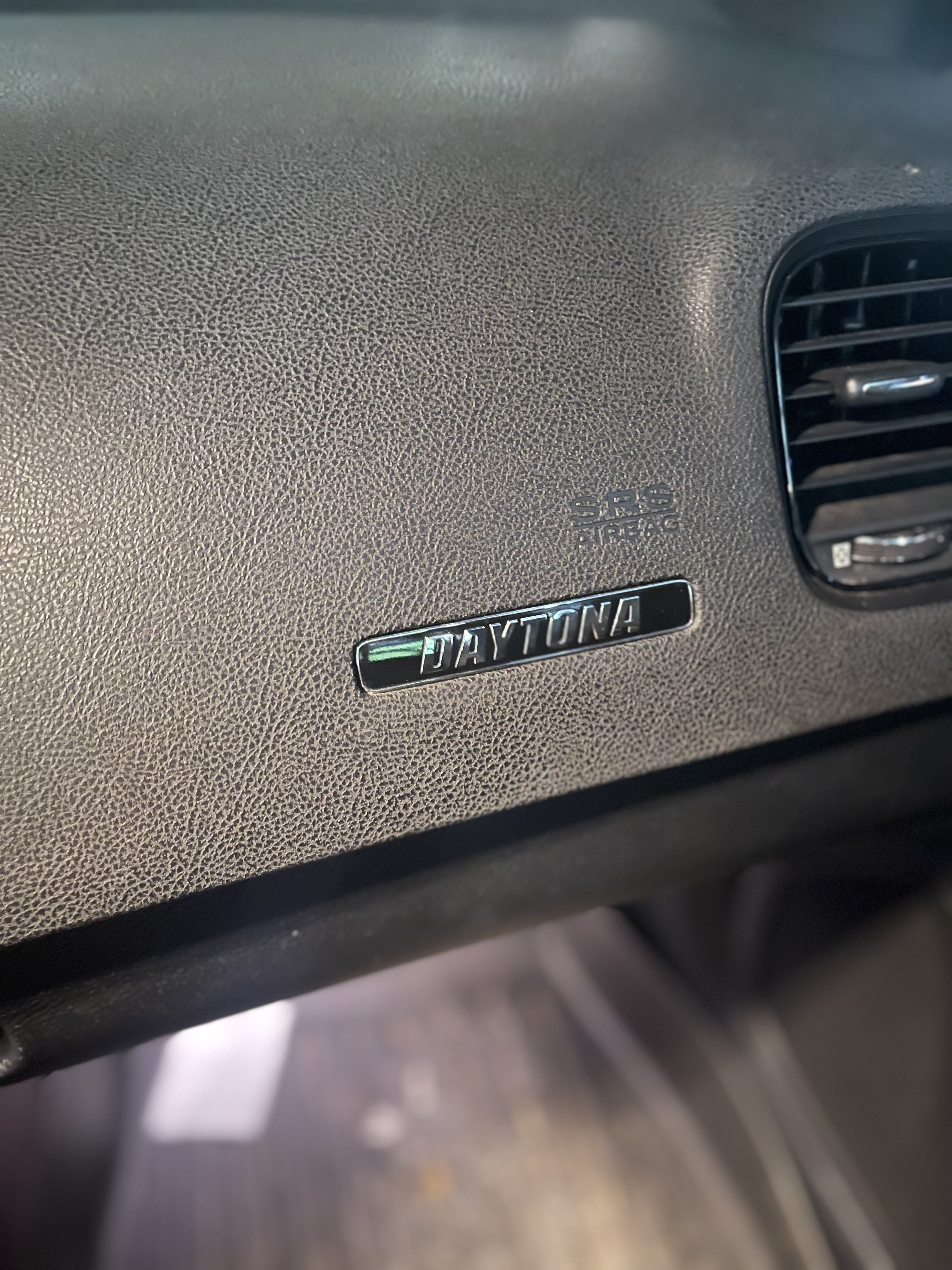 Used 2018 Dodge Charger R/T RWD image 10
