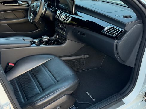 Used 2012 Mercedes-Benz CLS 63 AMG image 23