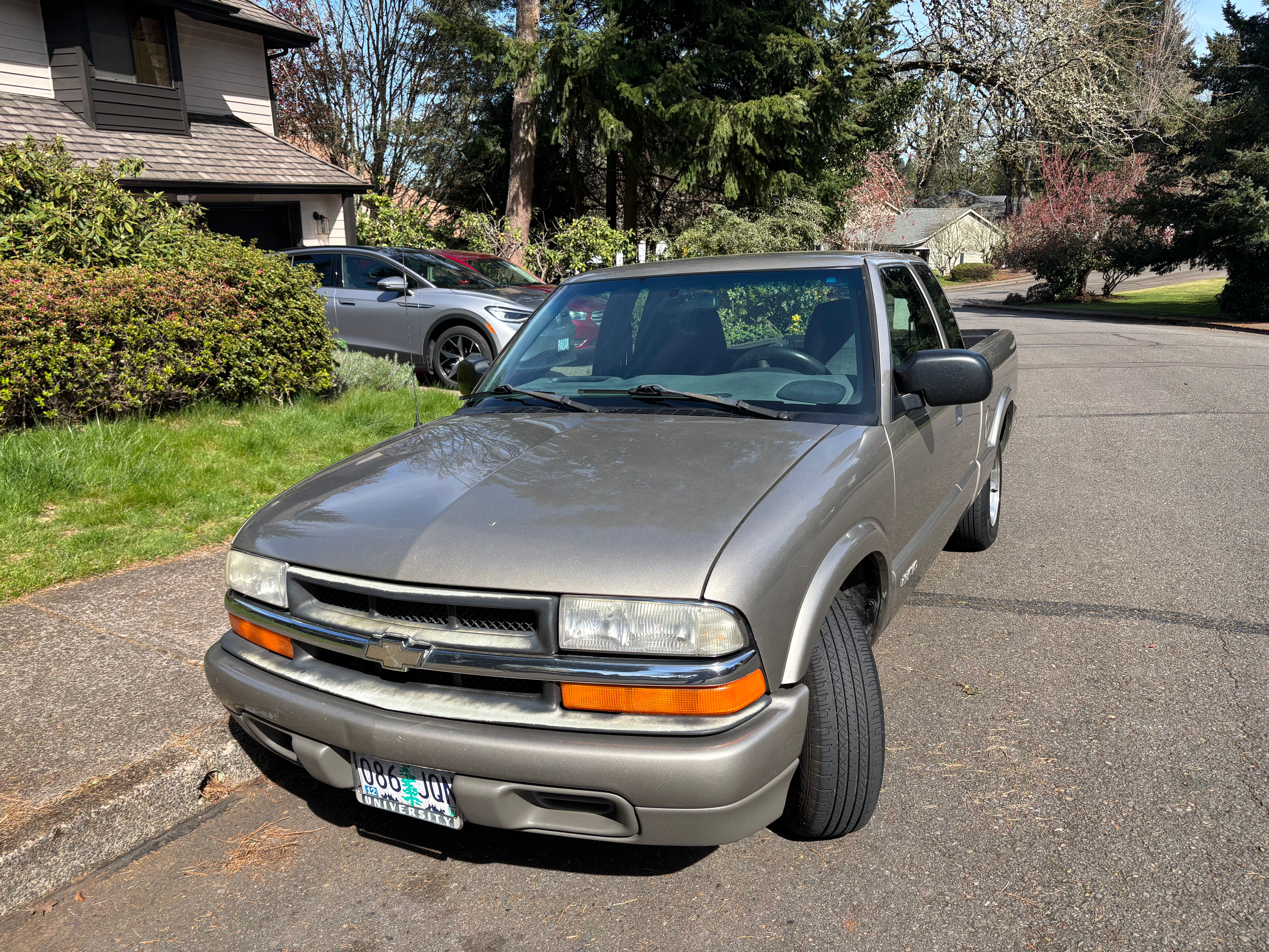 Used 2000 Chevrolet S10 Pickup LS w/ Preferred Equipment Group RWD image 5