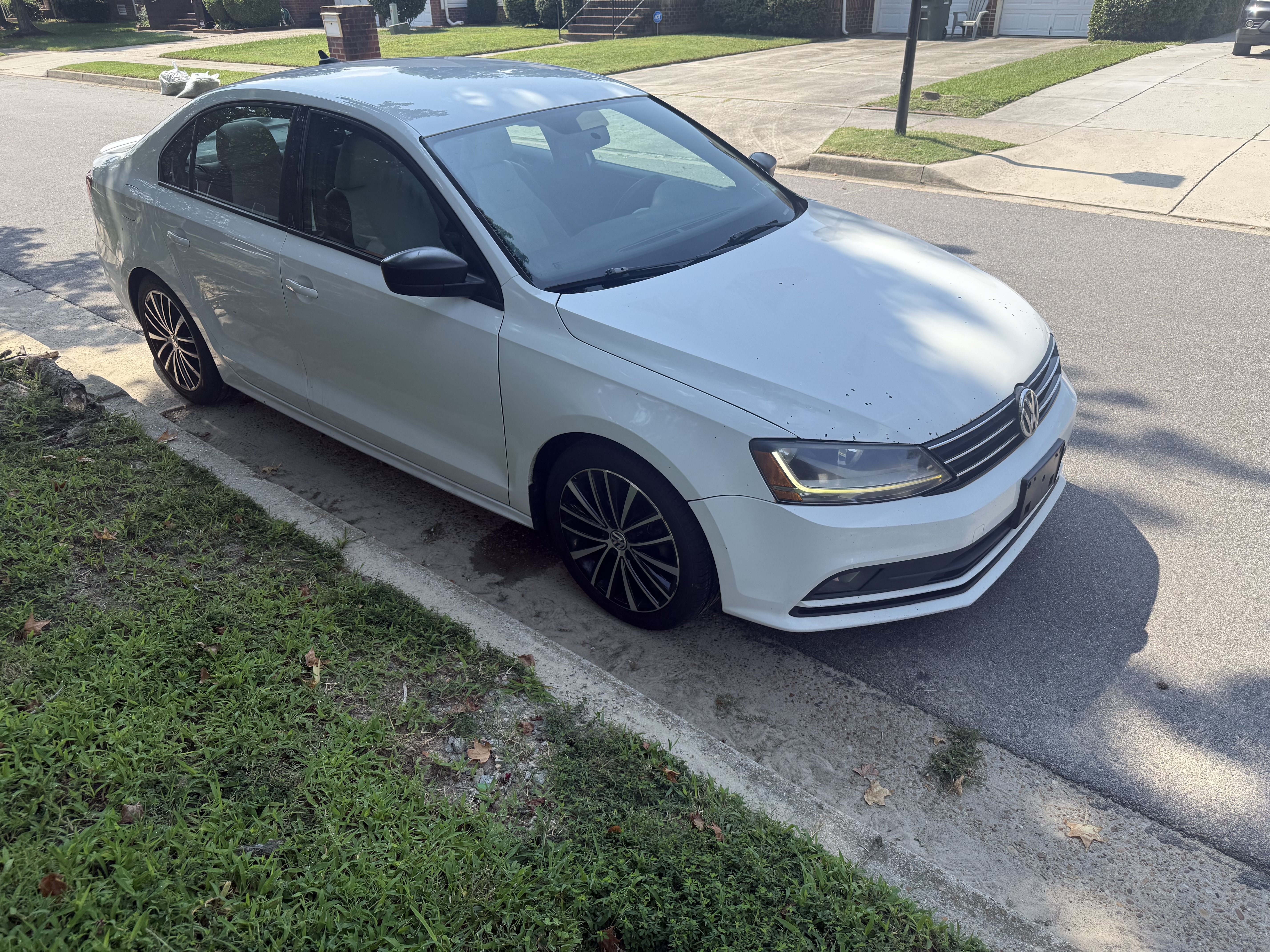 Used 2017 Volkswagen Jetta Sport FWD image 6