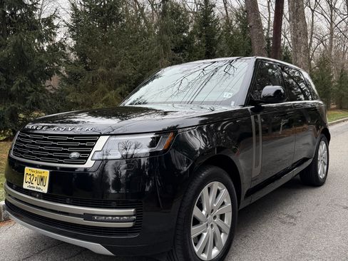 Used 2024 Land Rover Range Rover Long Wheelbase SE image 6