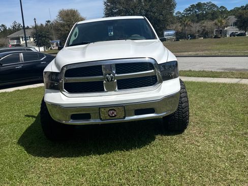 Used 2019 RAM 1500 Classic SLT image 2