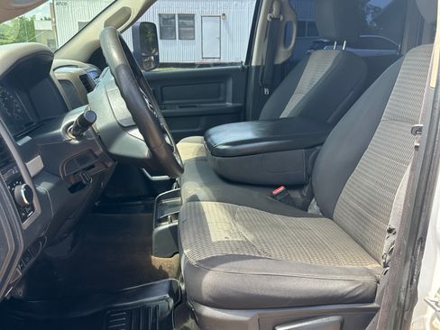 Used 2012 RAM 3500 ST w/ Chrome Appearance Group image 10