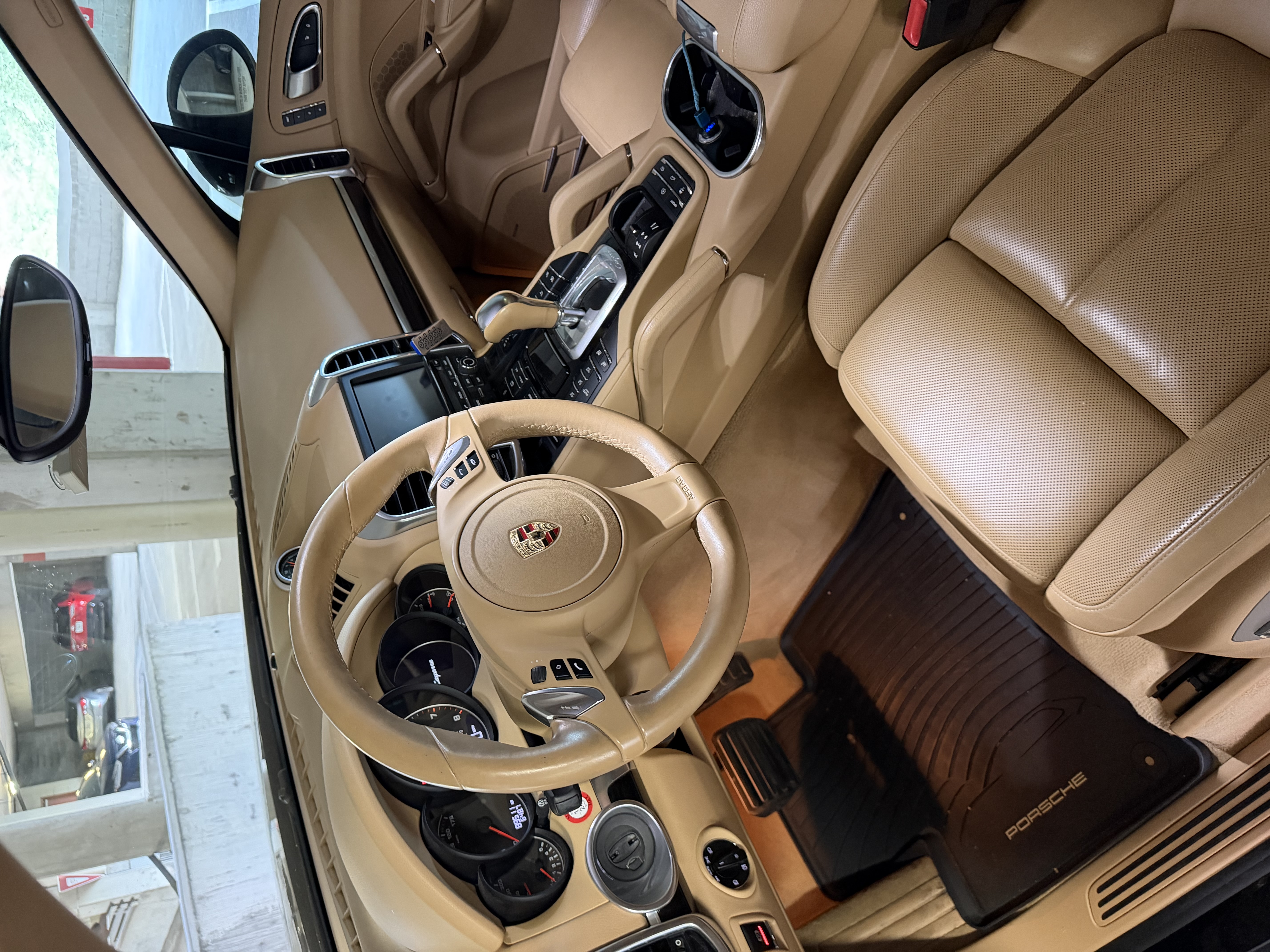 Used 2013 Porsche Cayenne AWD/4WD image 21