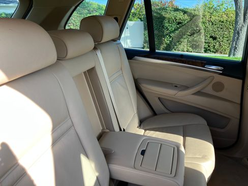 Used 2011 BMW X5 xDrive35i image 10