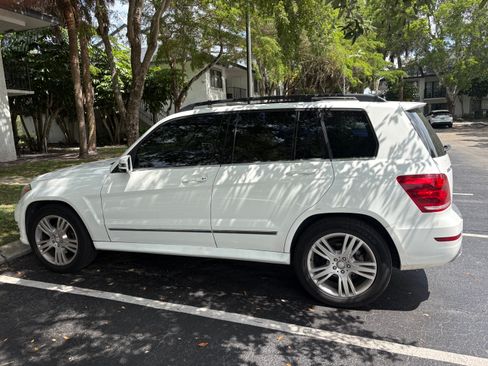 Used 2014 Mercedes-Benz GLK 350 4MATIC image 5
